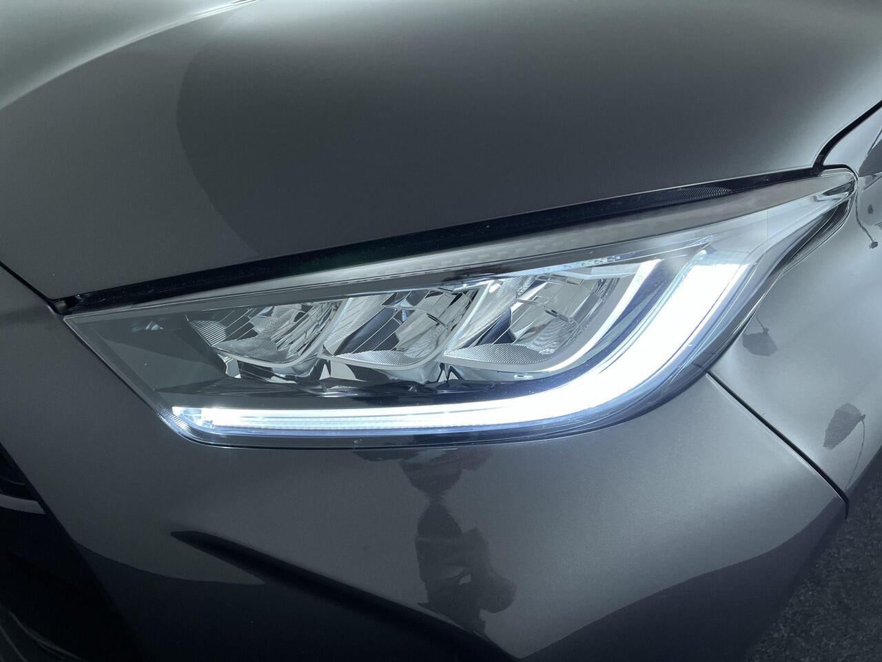 Toyota YARIS 1.5 Hybrid 115 First Edition | Rijklaar | LED | Camera | Navi | Keyless