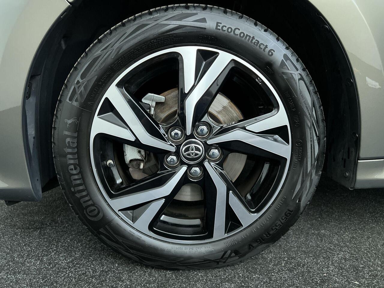 Toyota YARIS 1.5 Hybrid 115 First Edition | Rijklaar | LED | Camera | Navigatie | Keyless