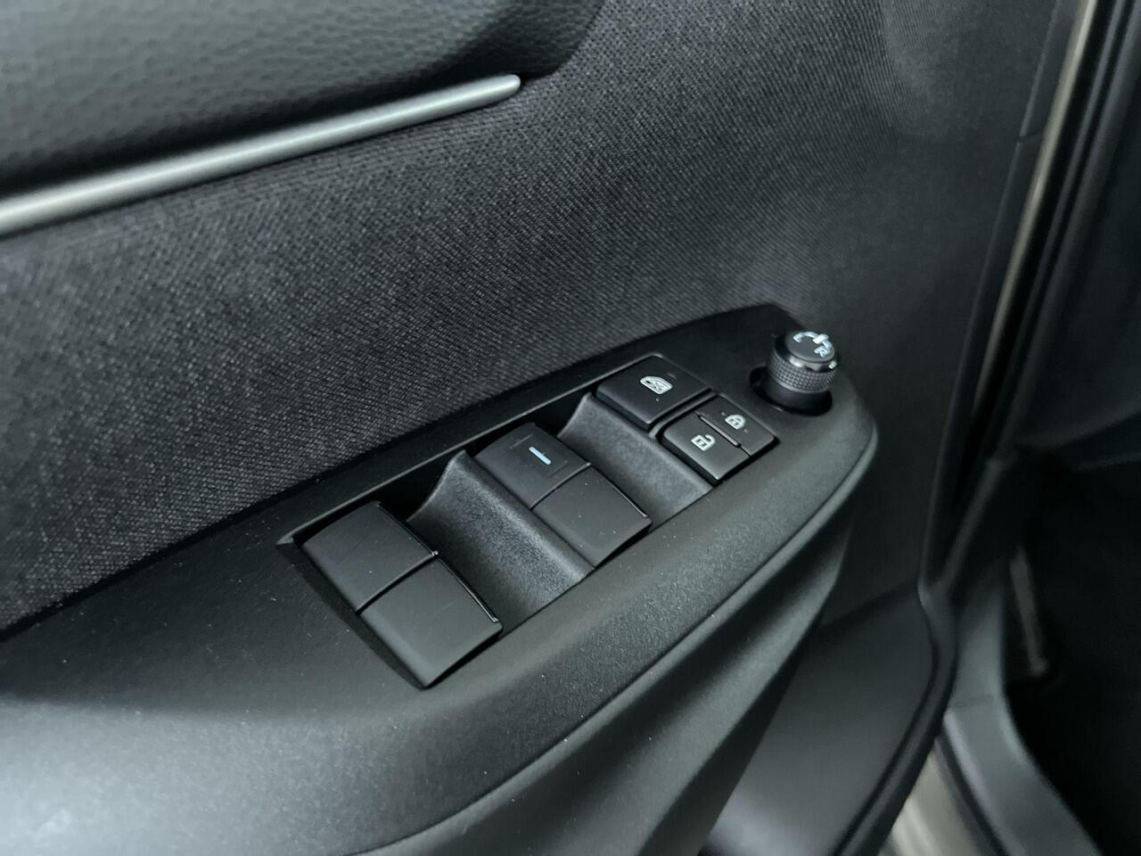 Toyota YARIS 1.5 Hybrid 115 First Edition | Rijklaar | LED | Camera | Navigatie | Keyless