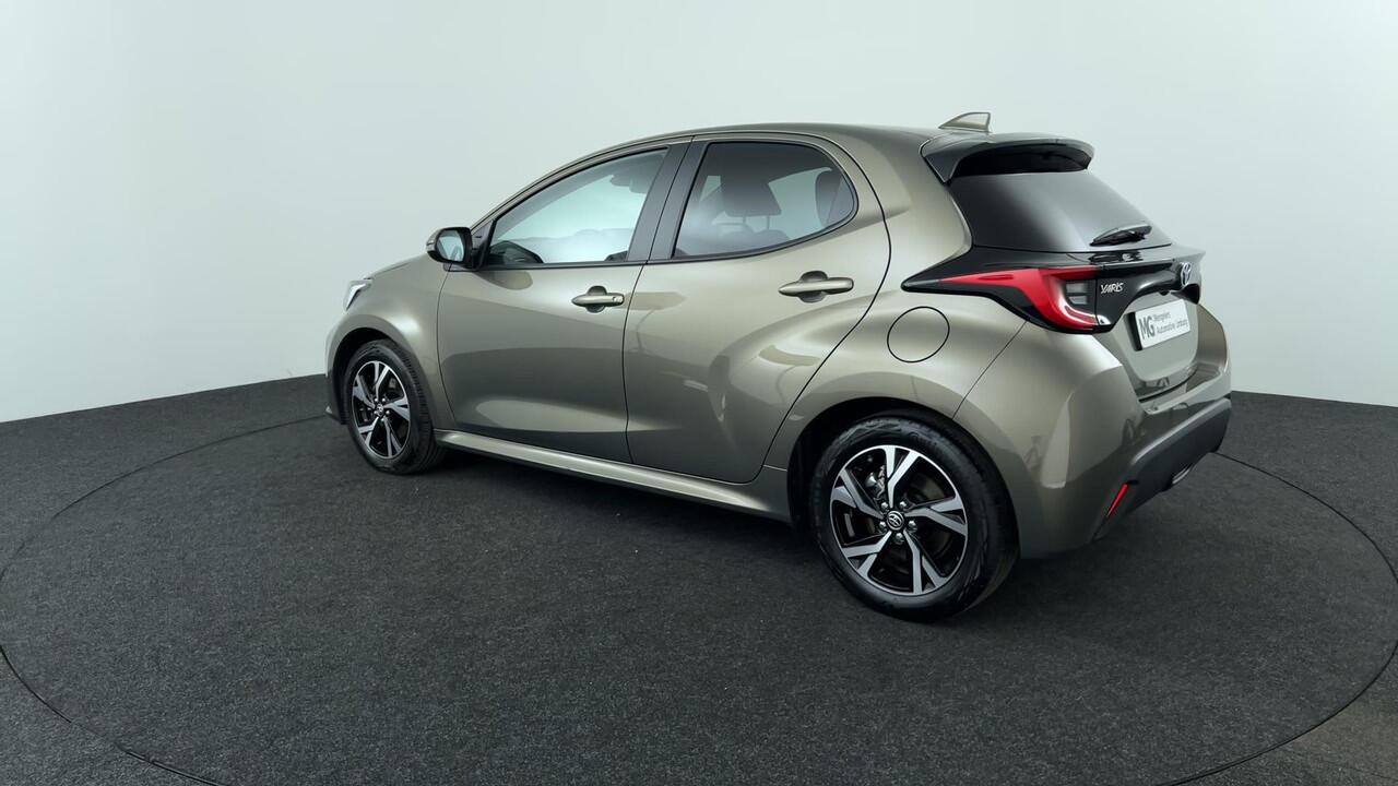 Toyota YARIS 1.5 Hybrid 115 First Edition | Rijklaar | LED | Camera | Navigatie | Keyless