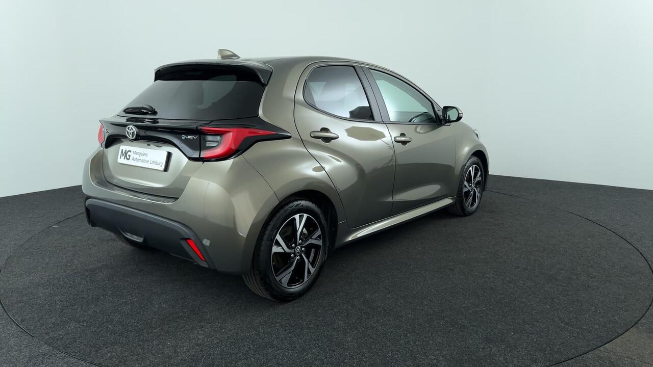 Toyota YARIS 1.5 Hybrid 115 First Edition | Rijklaar | LED | Camera | Navigatie | Keyless