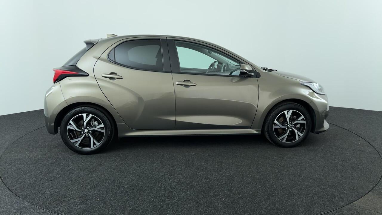 Toyota YARIS 1.5 Hybrid 115 First Edition | Rijklaar | LED | Camera | Navigatie | Keyless