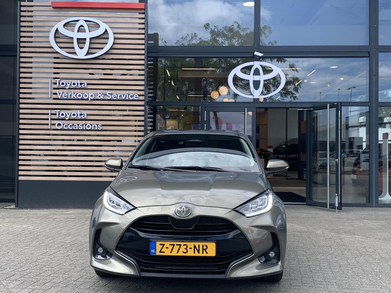 Toyota YARIS 1.5 Hybrid 115 First Edition