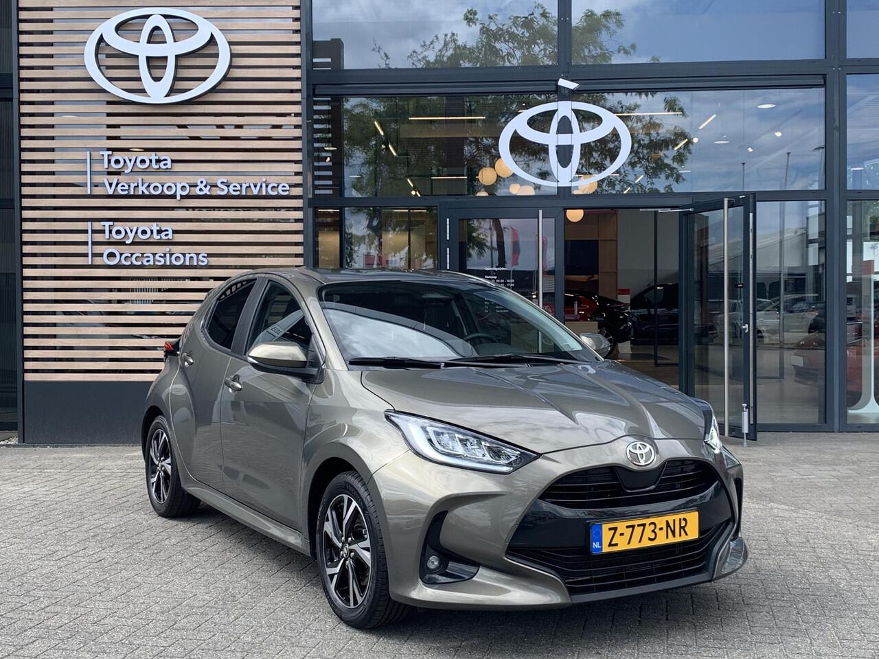 Toyota YARIS 1.5 Hybrid 115 First Edition