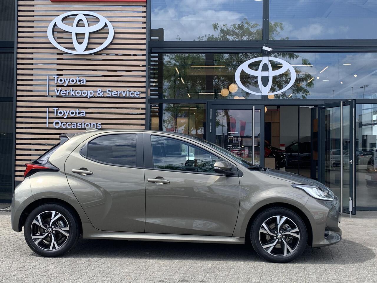 Toyota YARIS 1.5 Hybrid 115 First Edition