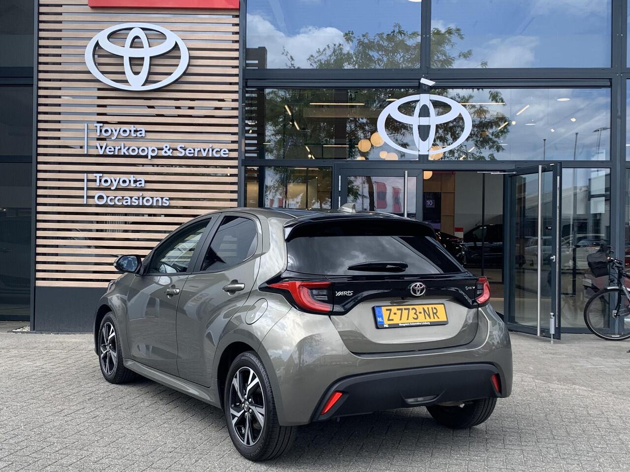 Toyota YARIS 1.5 Hybrid 115 First Edition