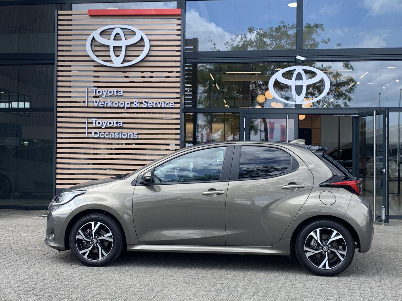 Toyota YARIS 1.5 Hybrid 115 First Edition