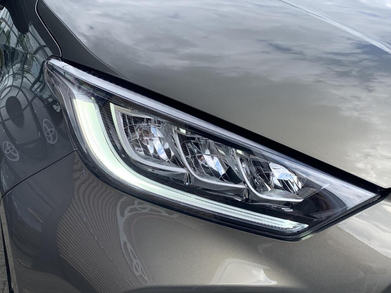 Toyota YARIS 1.5 Hybrid 115 First Edition