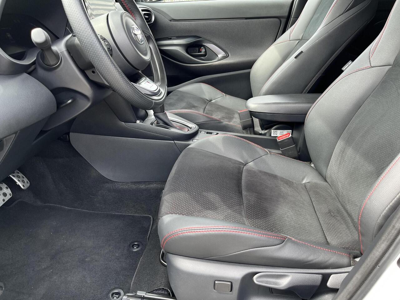 Toyota YARIS Cross 1.5 Hybrid GR Sport | All-in prijs | Automaat | Apple/ android auto | Blind spot