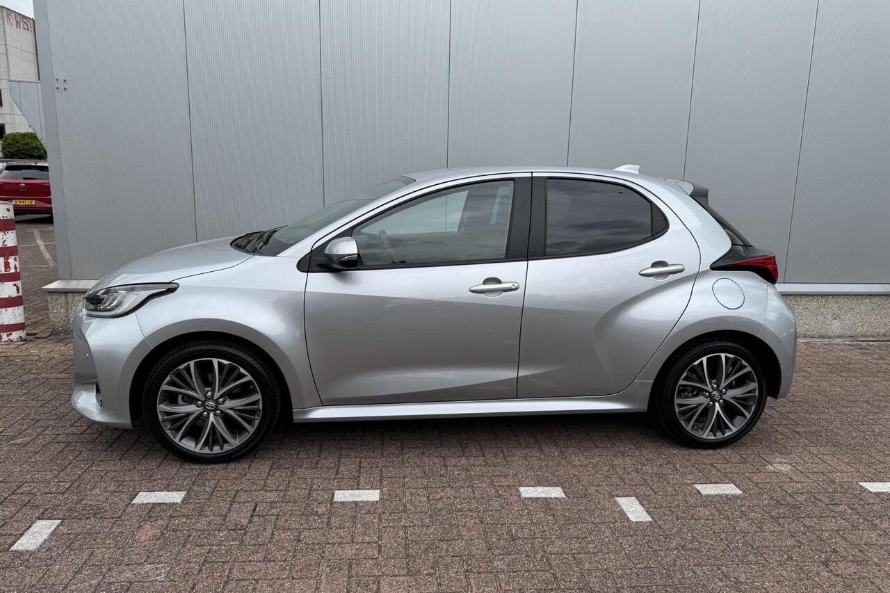 Toyota YARIS 1.5 Hybrid 130 Executive Stoel- & Stuur verwarming, HUD, Dodehoek detectie, Parkeersensoren rondom, JBL, LED, Leder met premium stof, Smart Key