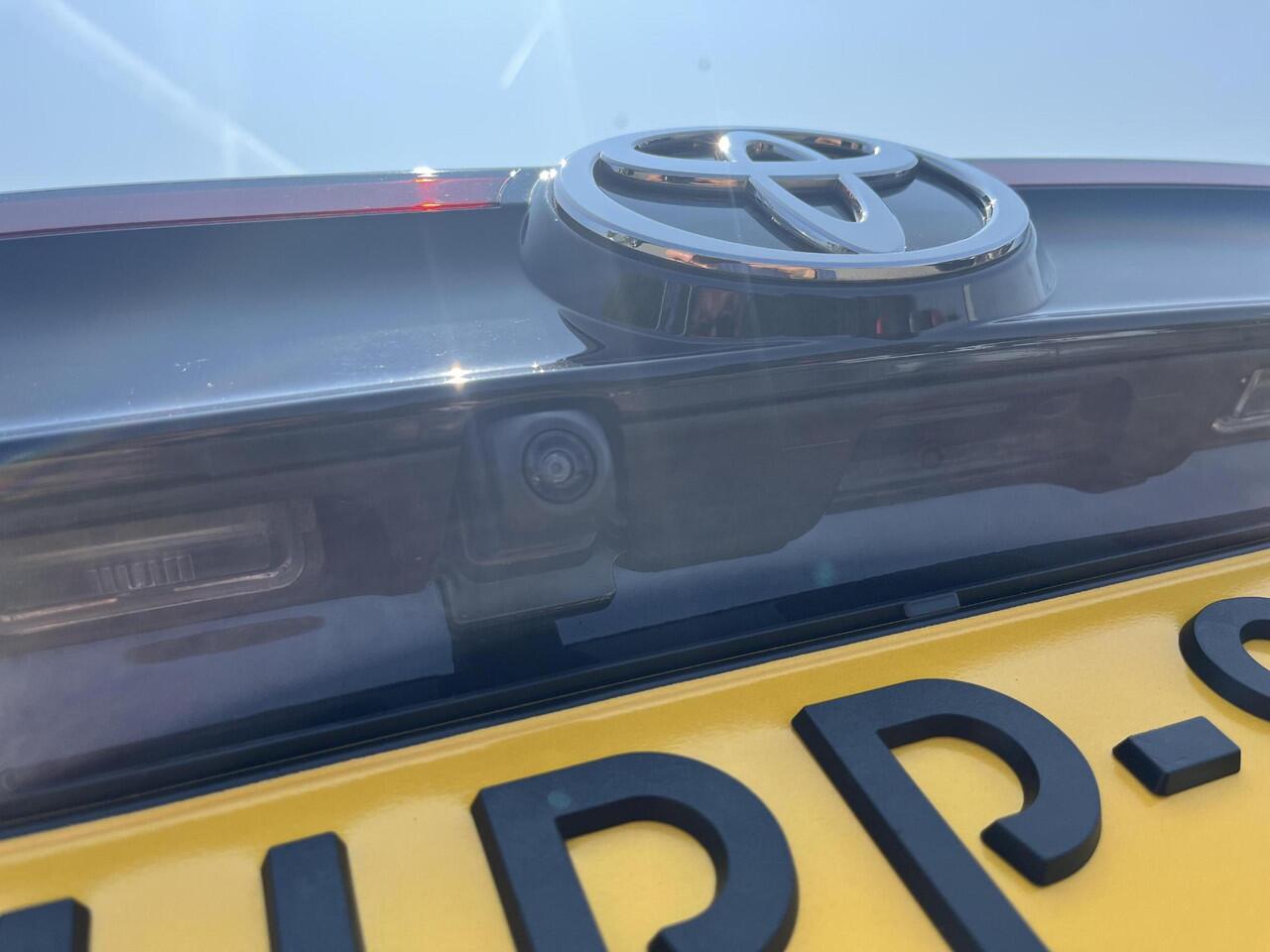 Toyota YARIS Cross 1.5 Hybrid Dynamic | Navigatie | Apple CarPlay/Android auto | Achteruitrijcamera | Stoel en stuurverwarming