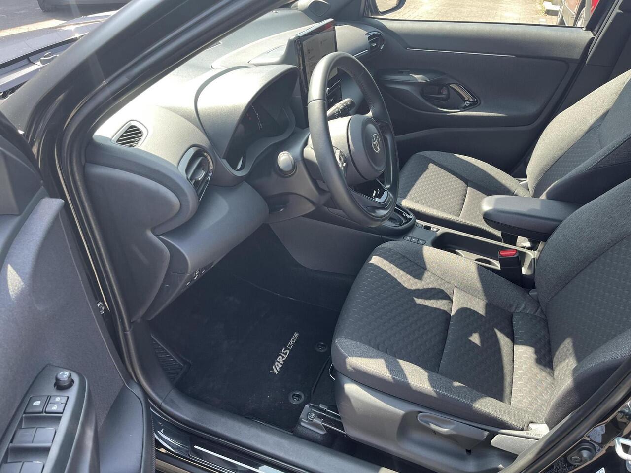 Toyota YARIS Cross 1.5 Hybrid Dynamic | Navigatie | Apple CarPlay/Android auto | Achteruitrijcamera | Stoel en stuurverwarming