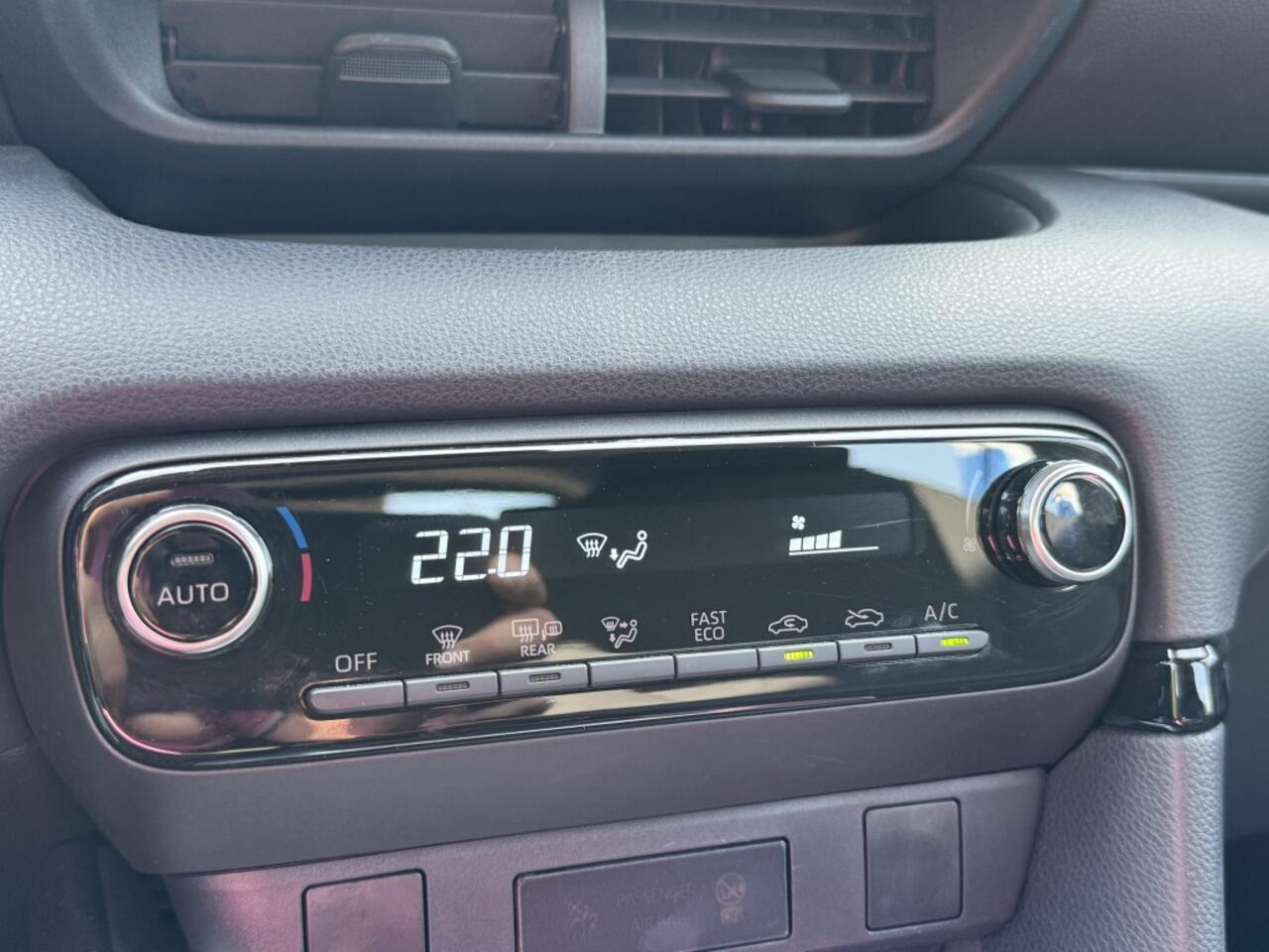 Toyota YARIS 1.5 Hyb. 115 Active