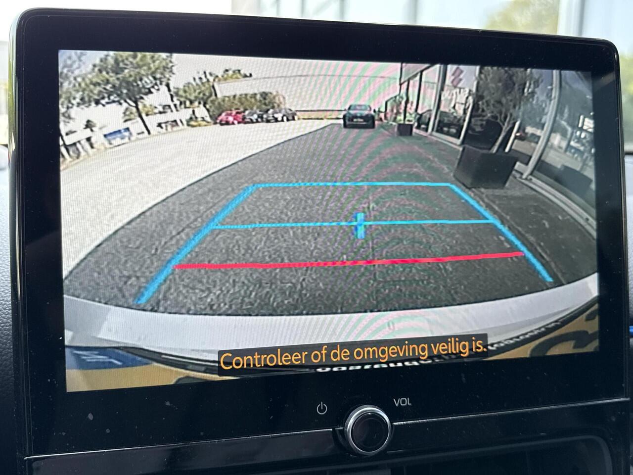 Toyota YARIS 1.5 Hybrid 130 Launch Edition **HEAD-UP DISPLAY/ STOEL EN STUURWIELVERWARMING/ DODEHOEK DETECTIE/ 36 MAANDEN GARANTIE**