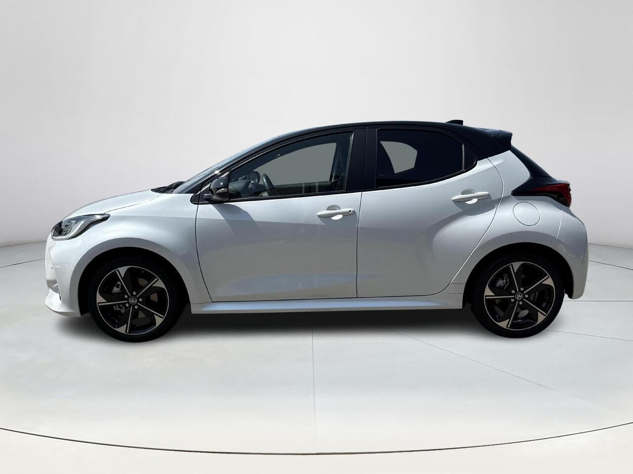 Toyota YARIS 1.5 Hybrid 130 Launch Edition **HEAD-UP DISPLAY/ STOEL EN STUURWIELVERWARMING/ DODEHOEK DETECTIE/ 36 MAANDEN GARANTIE**