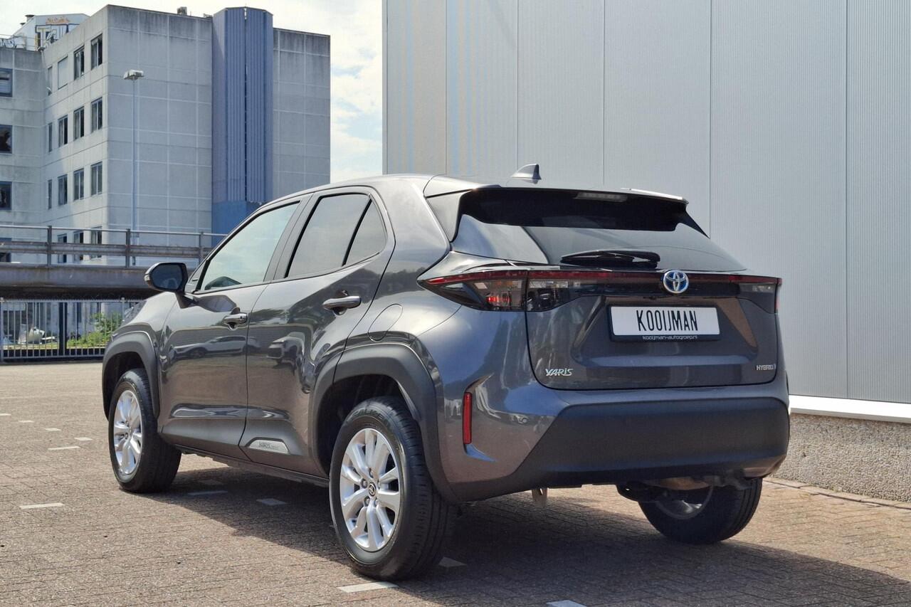 Toyota YARIS Cross 1.5 Hybrid Dynamic Edition Navigatie, Parkeersensoren voor + achter, Privacy glass, Smart KEY