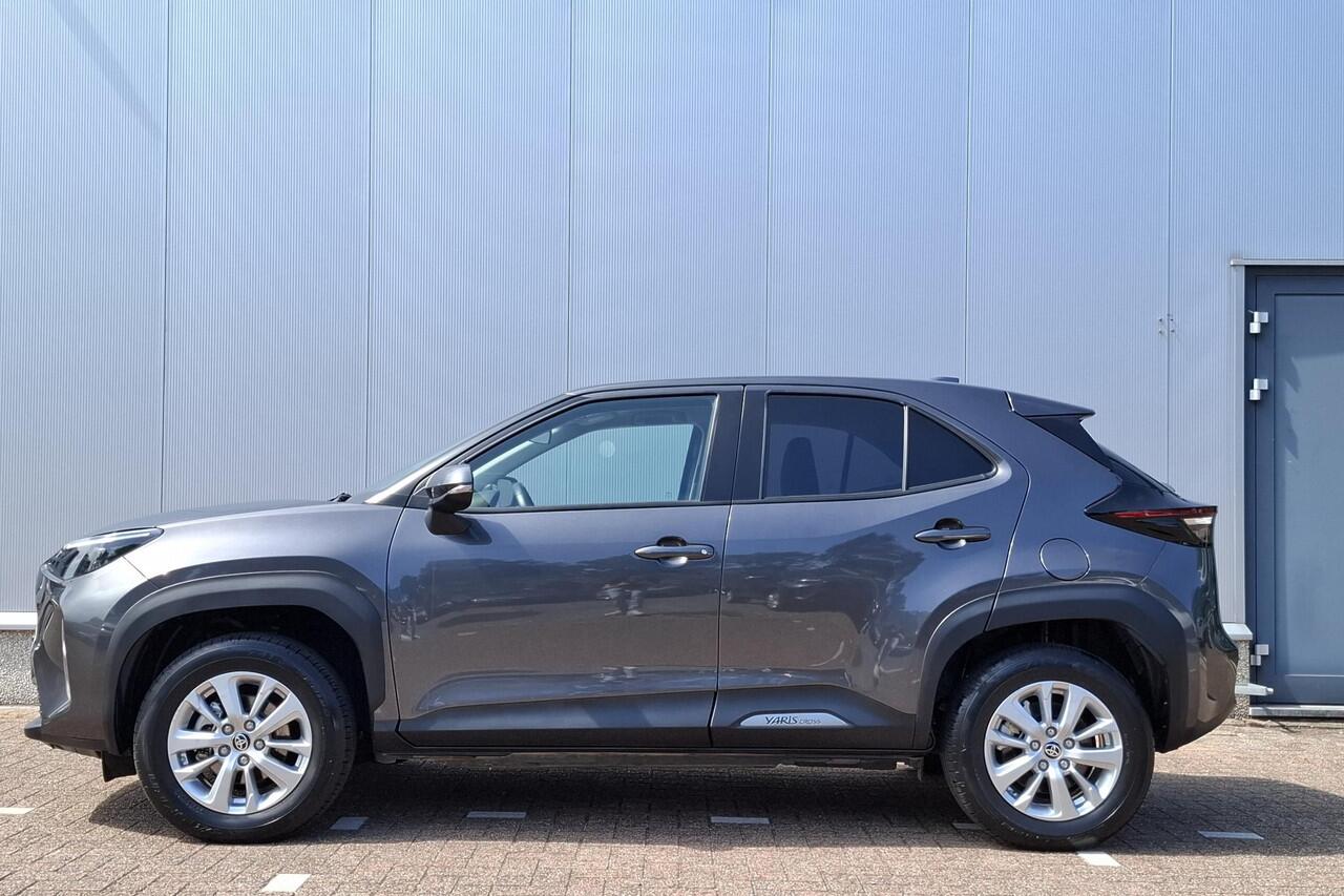 Toyota YARIS Cross 1.5 Hybrid Dynamic Edition Navigatie, Parkeersensoren voor + achter, Privacy glass, Smart KEY