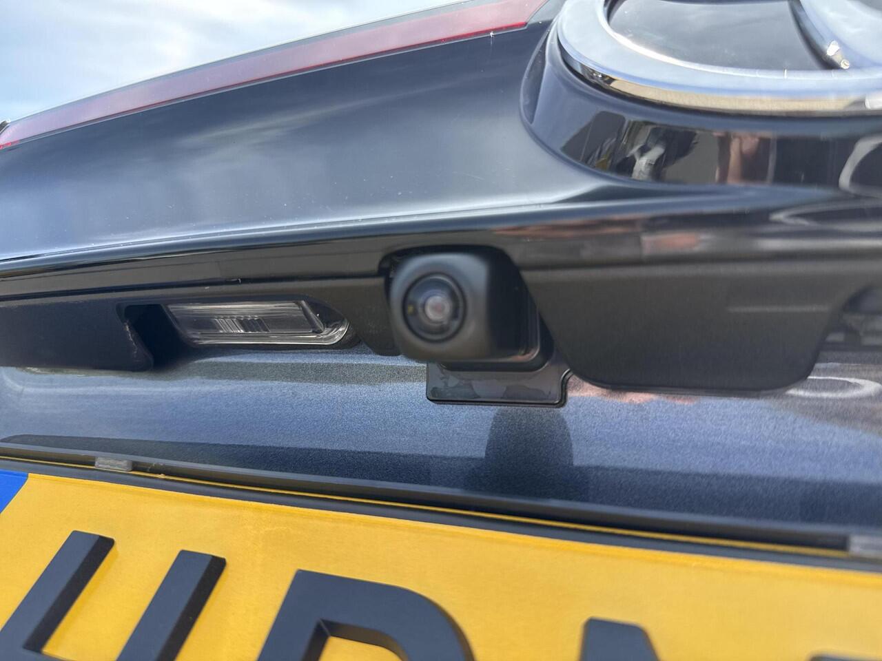 Toyota YARIS Cross 1.5 Hybrid Dynamic | Navigatie | Apple CarPlay/Android auto | Achteruitrijcamera | Stuur en stoelverwarming