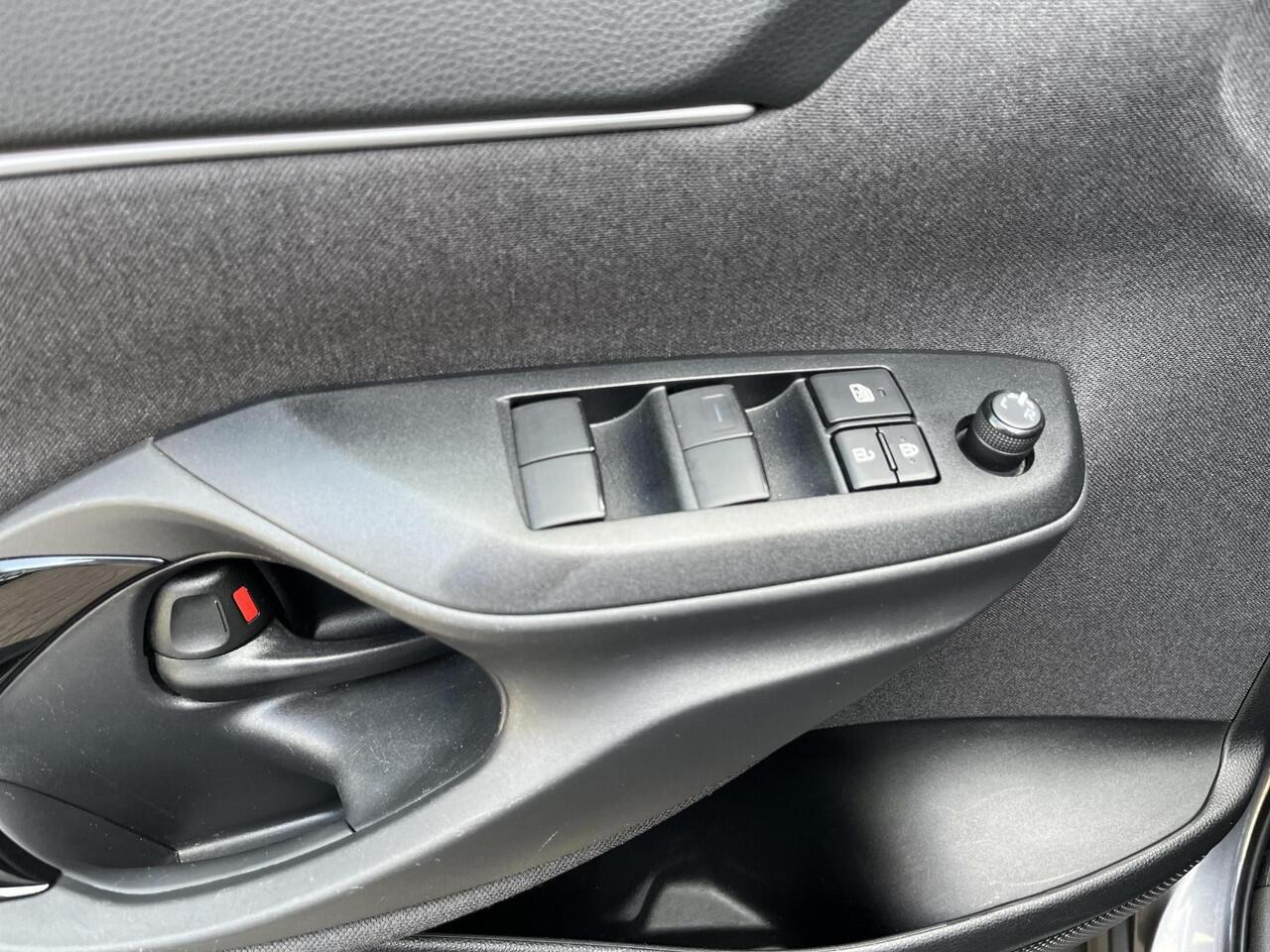 Toyota YARIS Cross 1.5 Hybrid 115 First Edition | All-in prijs | Automaat| android/apple