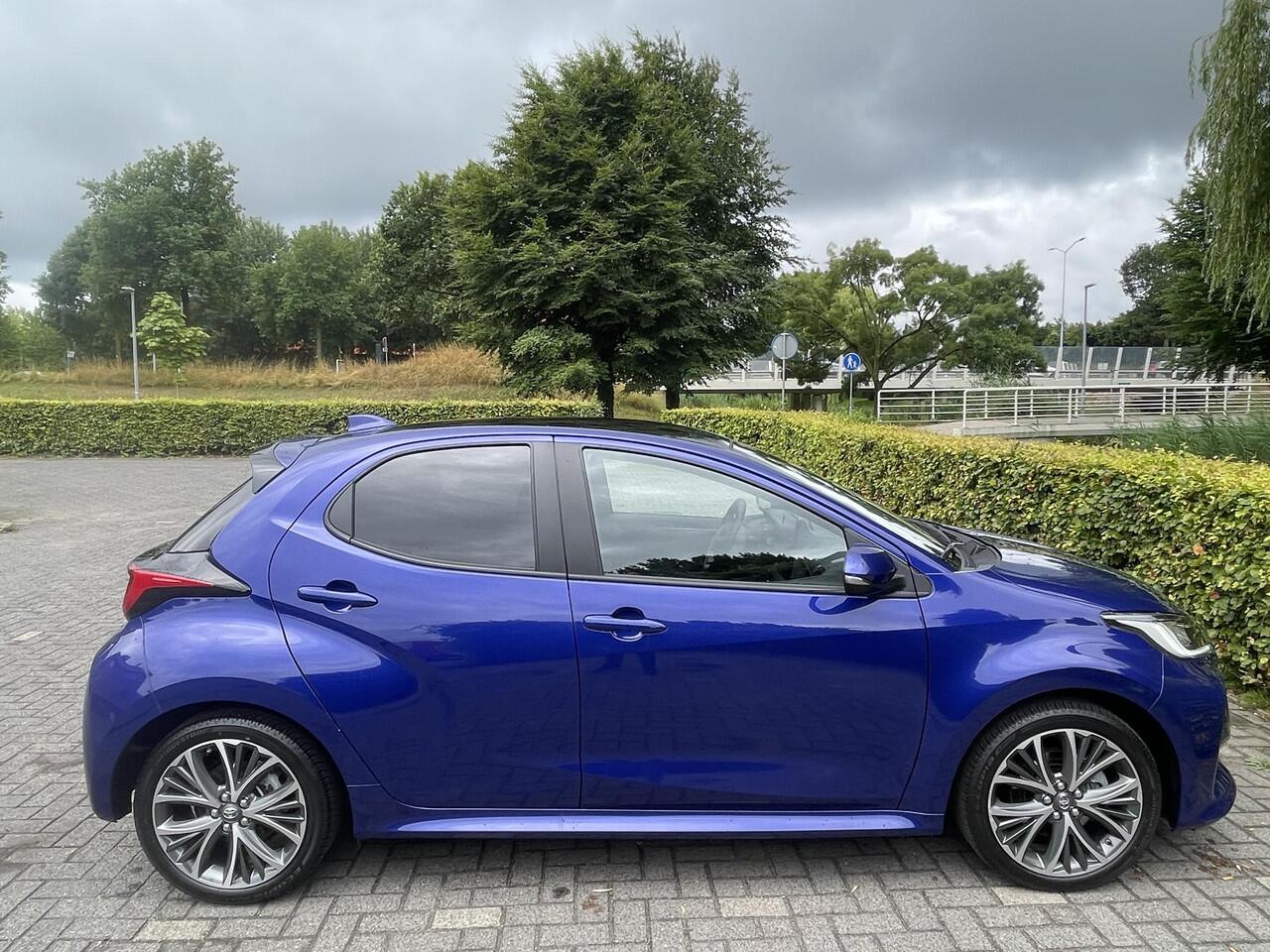 Toyota YARIS 1.5 Hybrid 130 Executive Premium Panoramadak