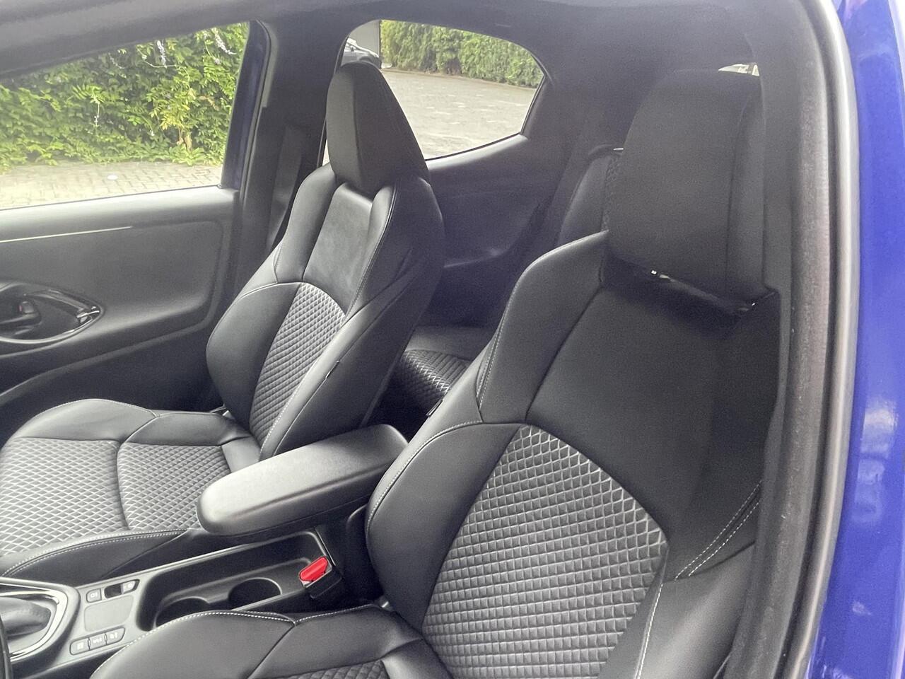 Toyota YARIS 1.5 Hybrid 130 Executive Premium Panoramadak