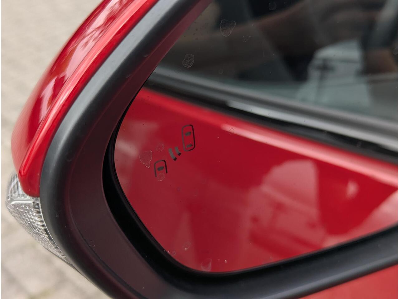 Toyota YARIS 1.5 Hybrid 130 Executive | Leer | Keyless | Stoel- stuurverwarming | ACC | BSM | Camera