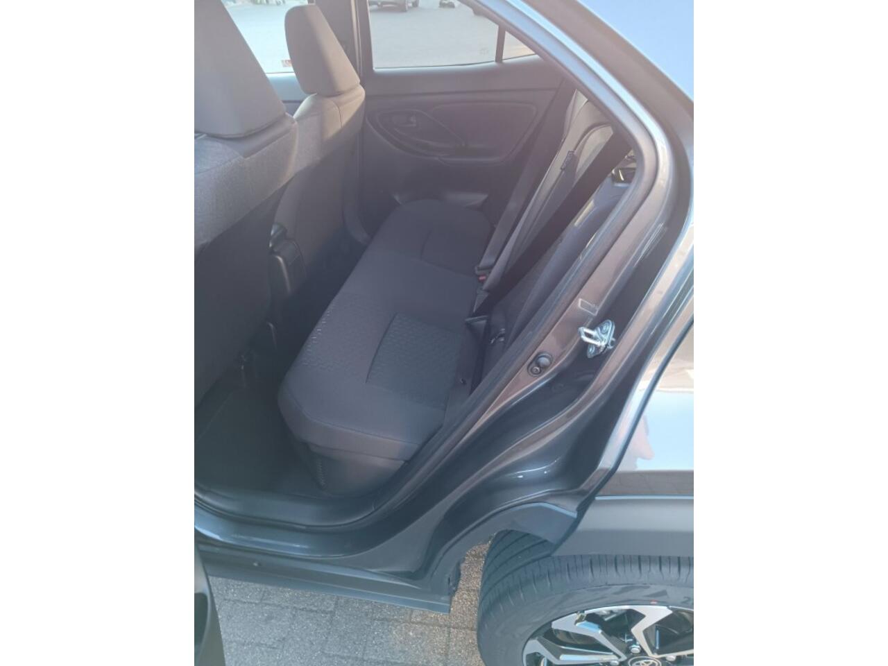 Toyota YARIS 1.5 Hybrid 130 Business Plus Groot Navi Stoel/Stuur verw. Apple Carplay Cruise/Clima