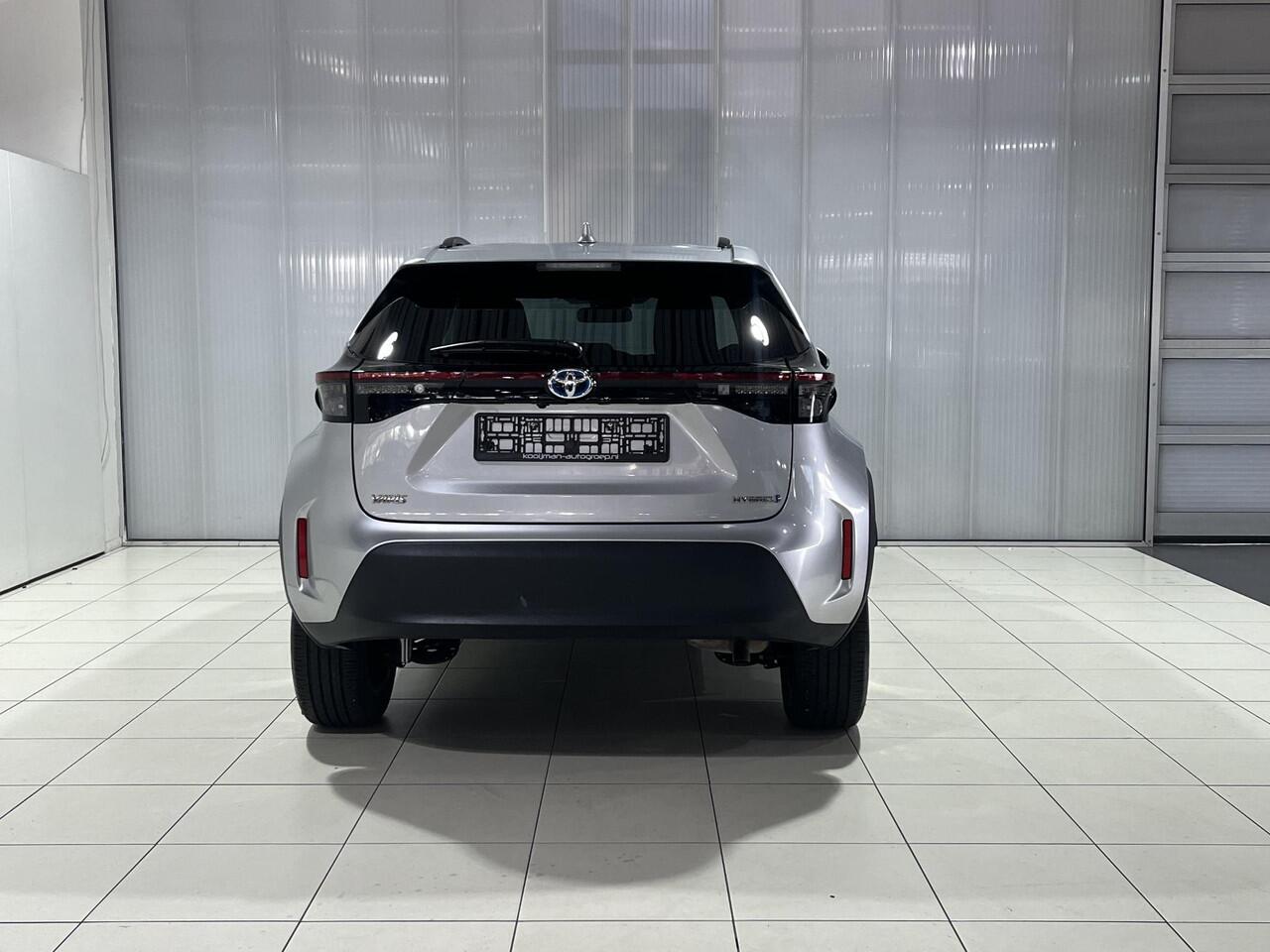 Toyota YARIS Cross 1.5 Hybrid 115 First Edition | Camera | Apple carplay/anroid auto | Lichtmetalen velgen |