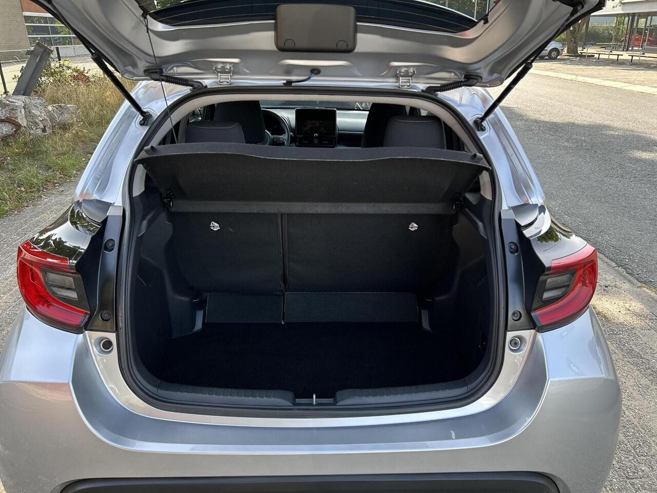 Toyota YARIS 1.5 Hybrid 115 First Edition