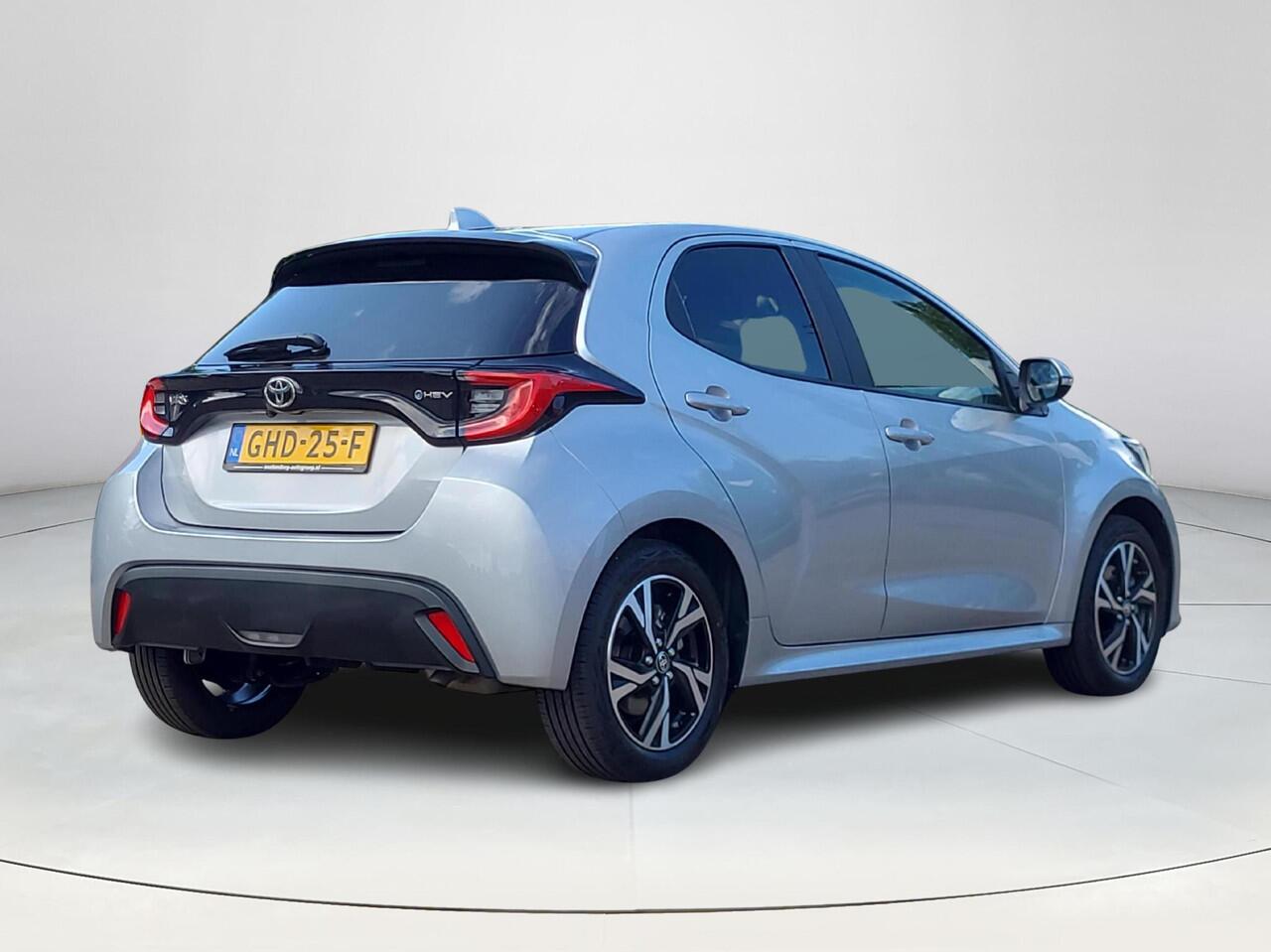 Toyota YARIS 1.5 Hybrid 115 First Edition | Apple CarPlay / Android Auto | LED Verlichting | Rijklaarprijs incl. garantie |