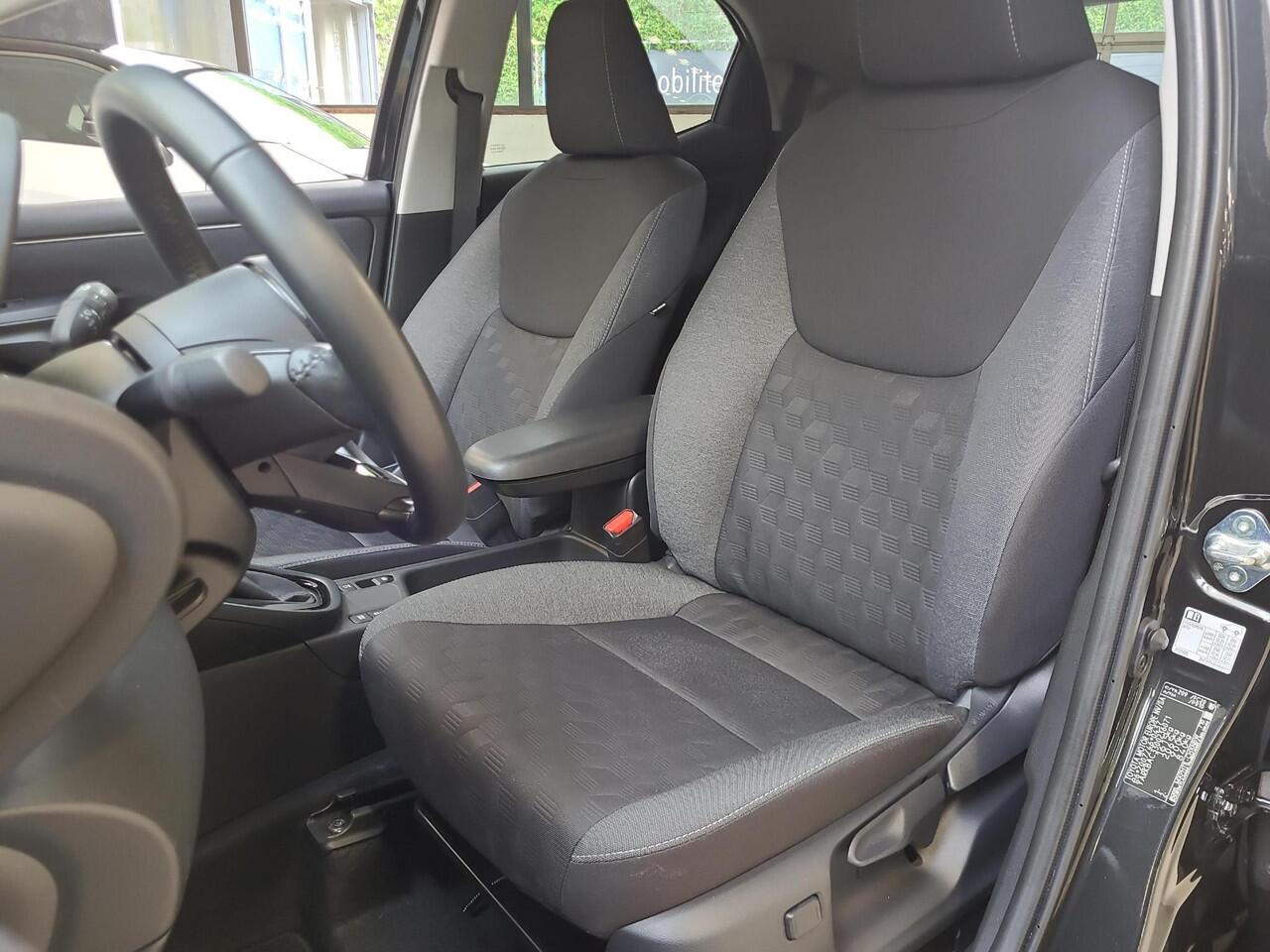 Toyota YARIS 1.5 Hybrid 115 First Edition | Apple CarPlay / Android Auto | LED Verlichting | Rijklaarprijs incl. garantie |