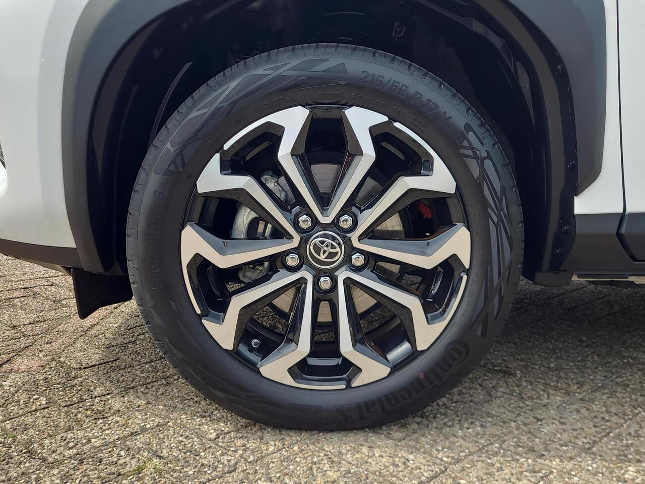 Toyota YARIS Cross 1.5 Hybrid 115 First Edition | Apple CarPlay / Android Auto | LED Verlichting | Rijklaarprijs incl. garantie |