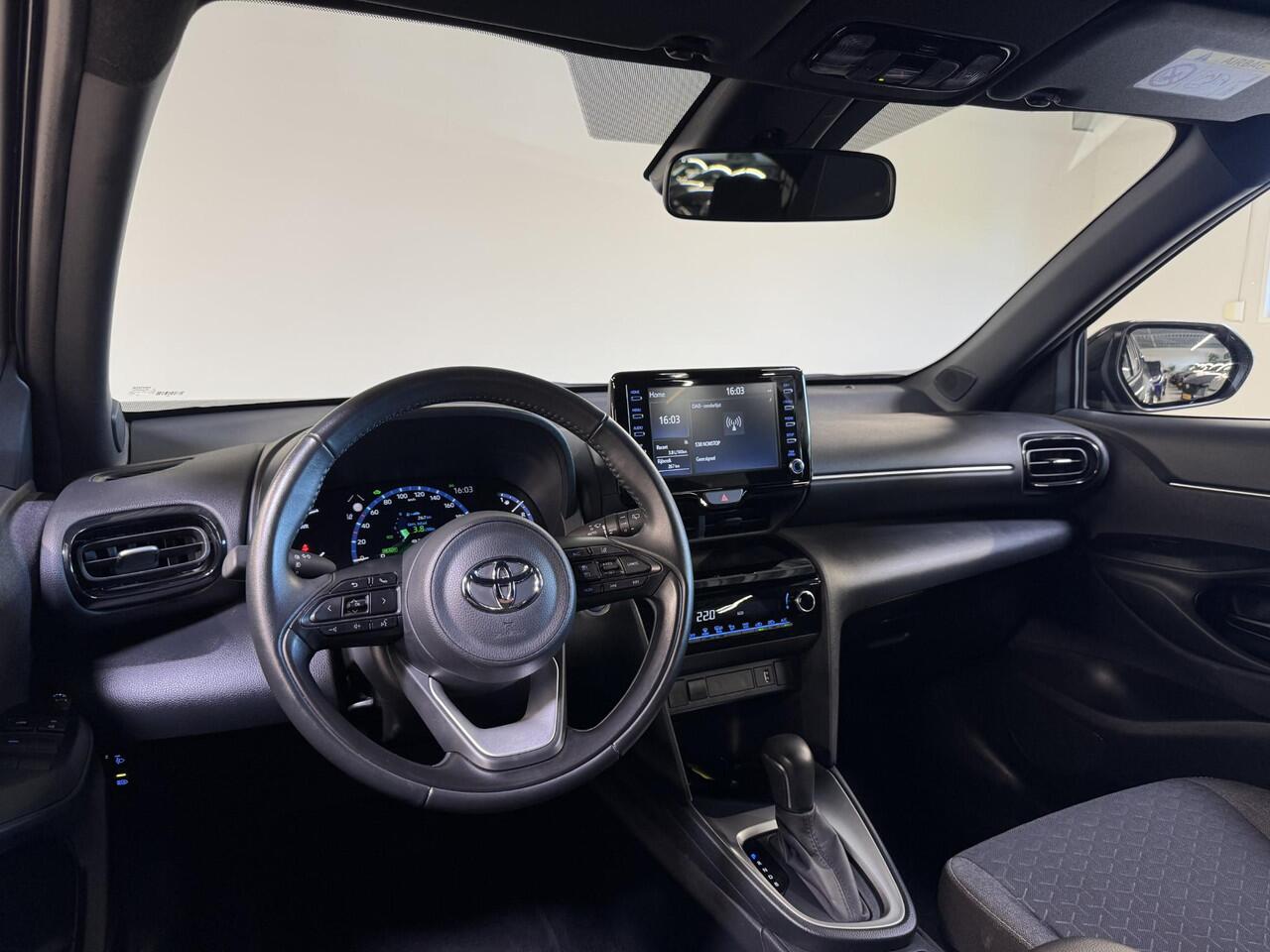 Toyota YARIS Cross 1.5 Hybrid Dynamic | carplay | Clima | Camera | DAB |
