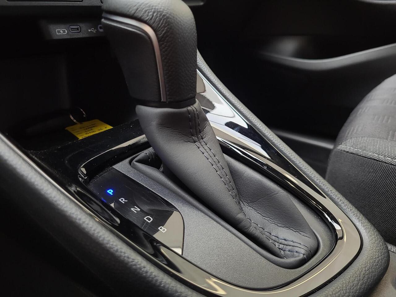 Toyota YARIS 1.5 Hybrid 115 First Edition | Apple CarPlay | Navigatie | Rijklaarprijs incl. garantie |