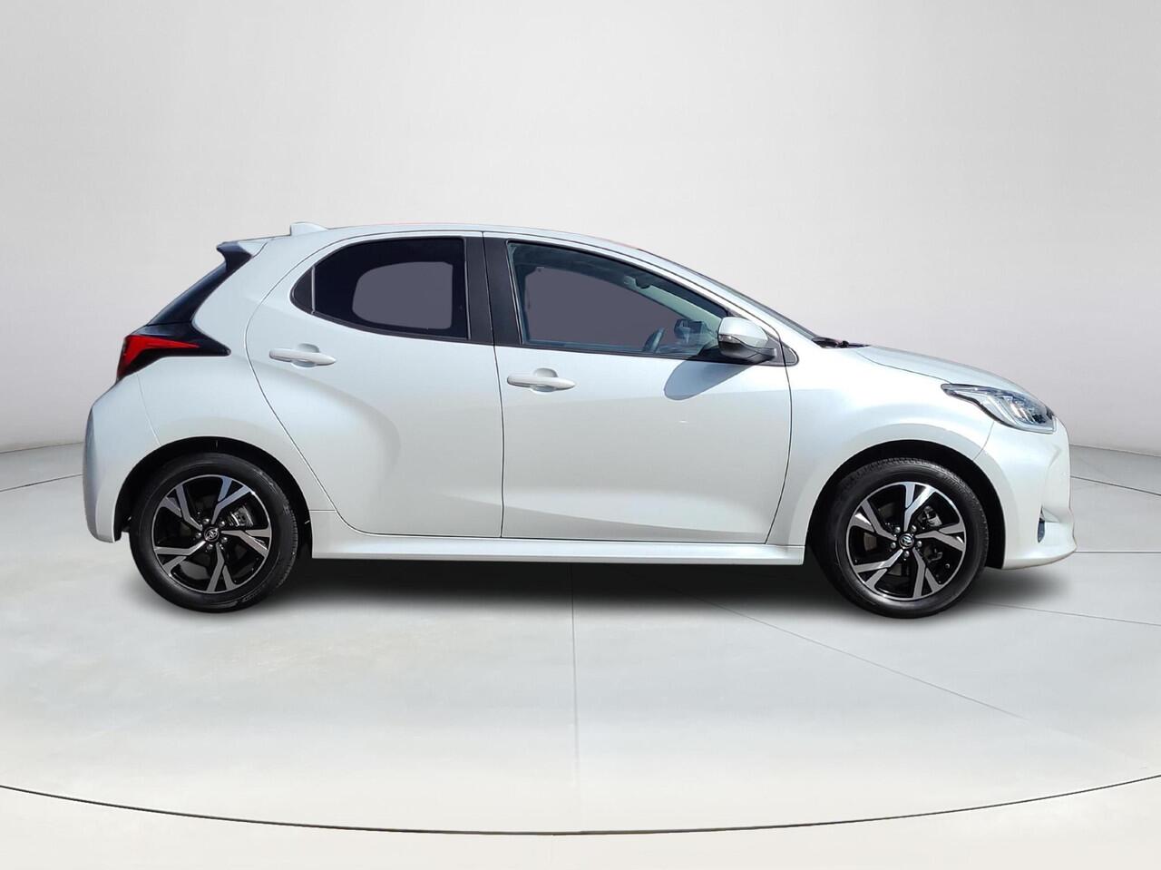 Toyota YARIS 1.5 Hybrid 115 First Edition | Apple CarPlay | Navigatie | Rijklaarprijs incl. garantie |