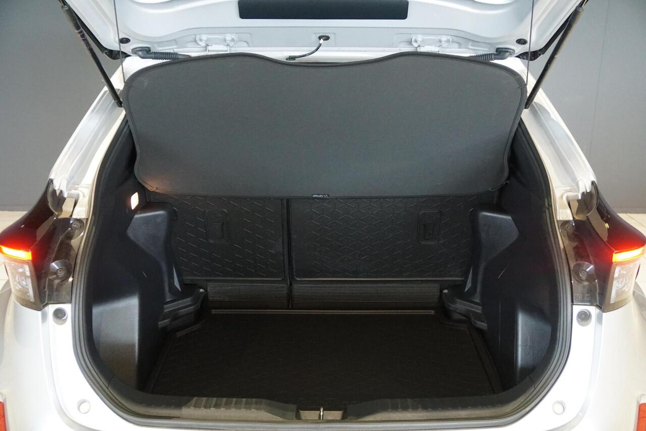 Toyota YARIS Cross 1.5 Hybrid Dynamic + Comfort Pack / TOYOTA GARANTIE / DODEHOEK / STUURVERWARMING