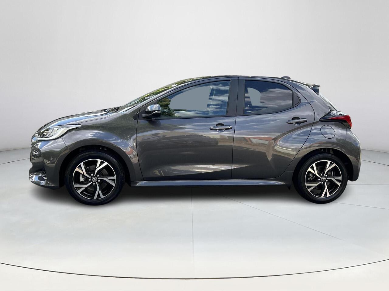 Toyota YARIS 1.5 Hybrid 115 First Edition