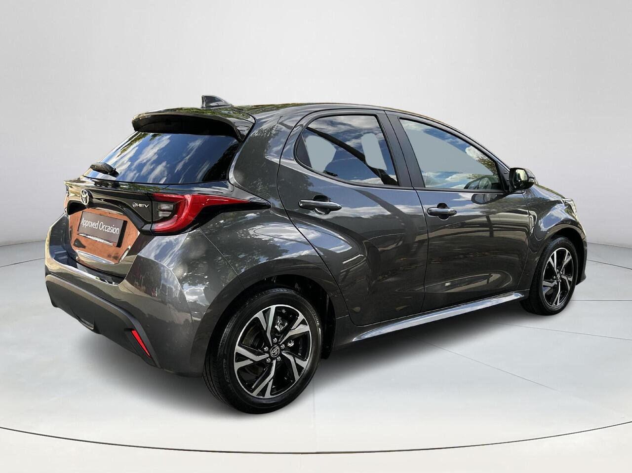 Toyota YARIS 1.5 Hybrid 115 First Edition