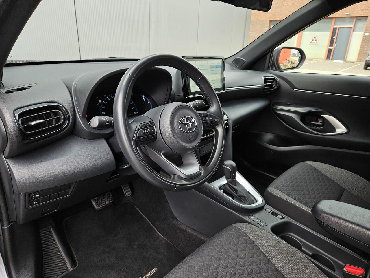 Toyota YARIS Cross 1.5 Hybrid 115 Dynamic | Realtime navigatie | Keyless Entry | Adaptieve Cruise Control | Achteruitrijcamera