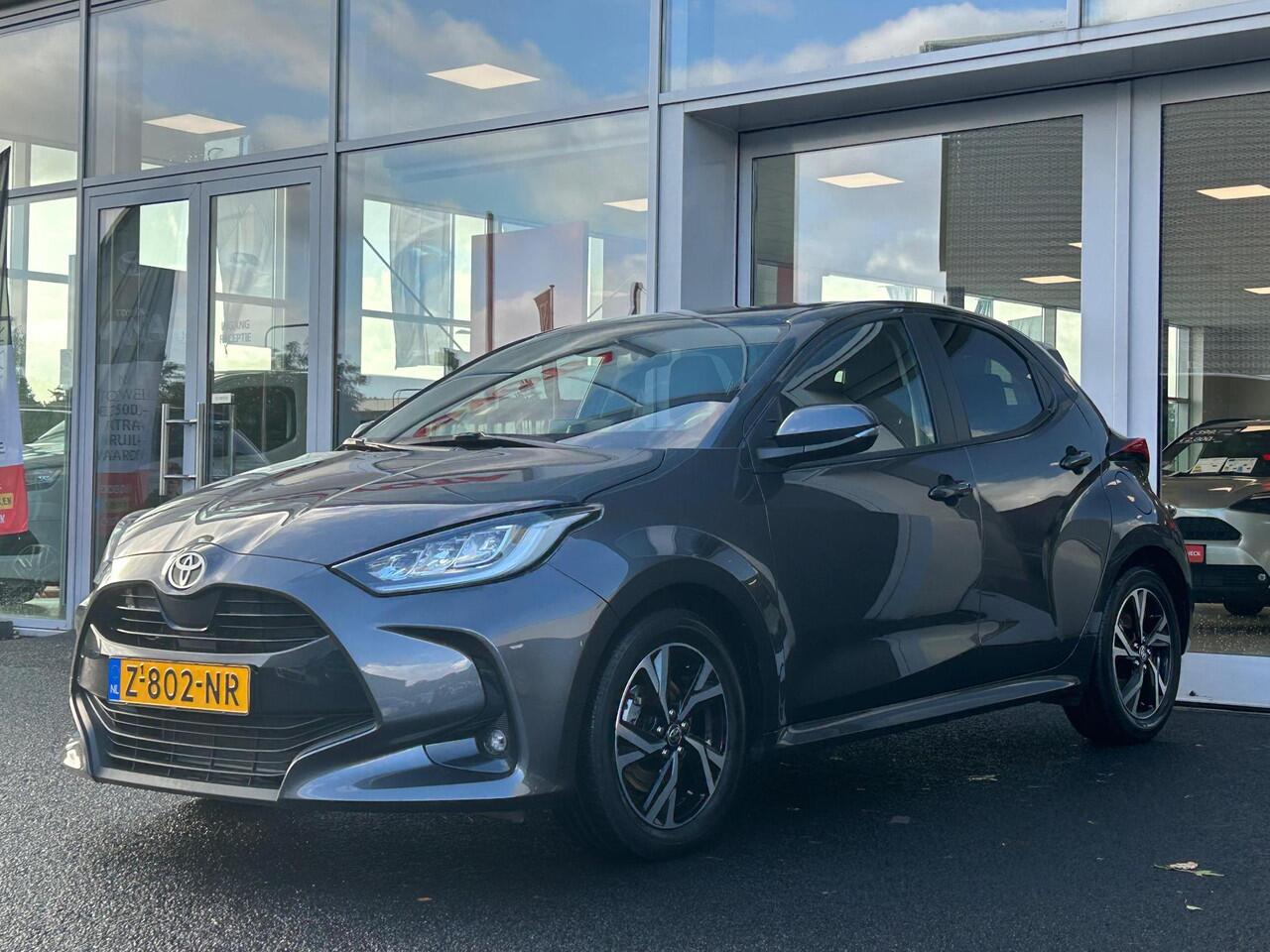 Toyota YARIS 1.5 Hybrid 115 First Edition