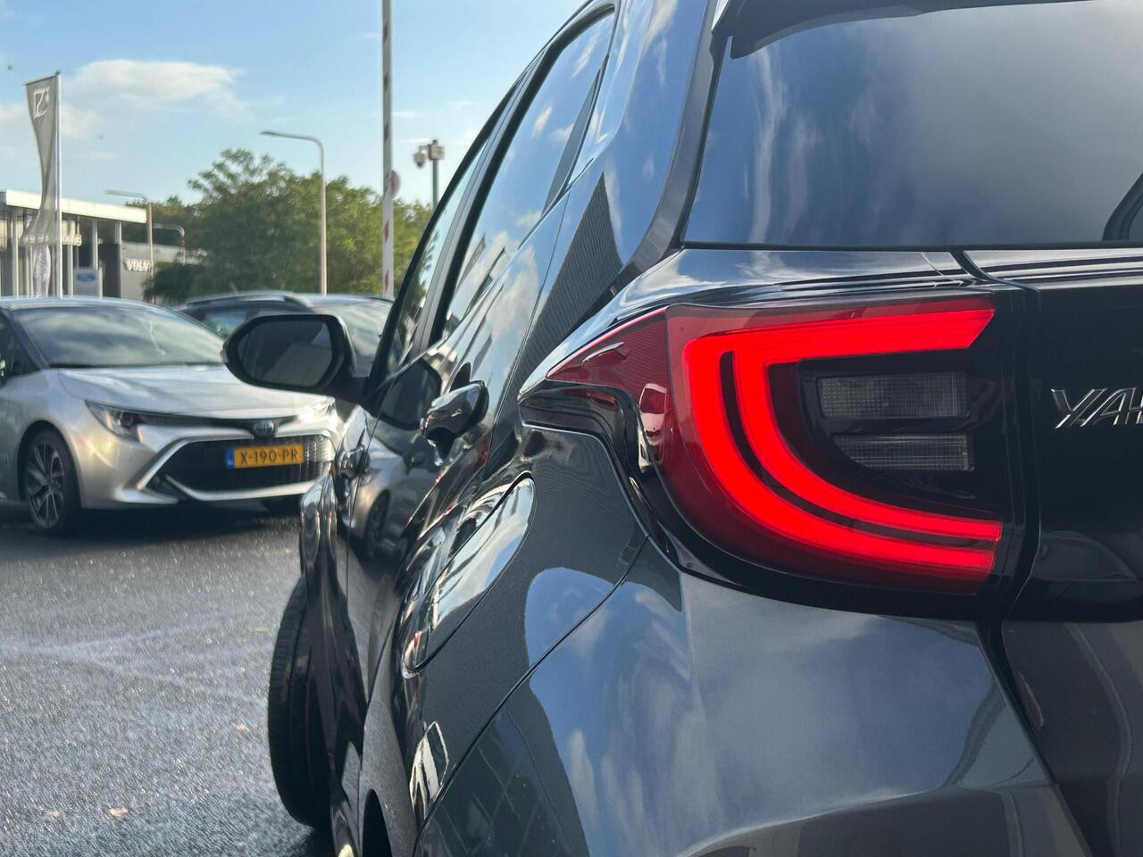 Toyota YARIS 1.5 Hybrid 115 First Edition