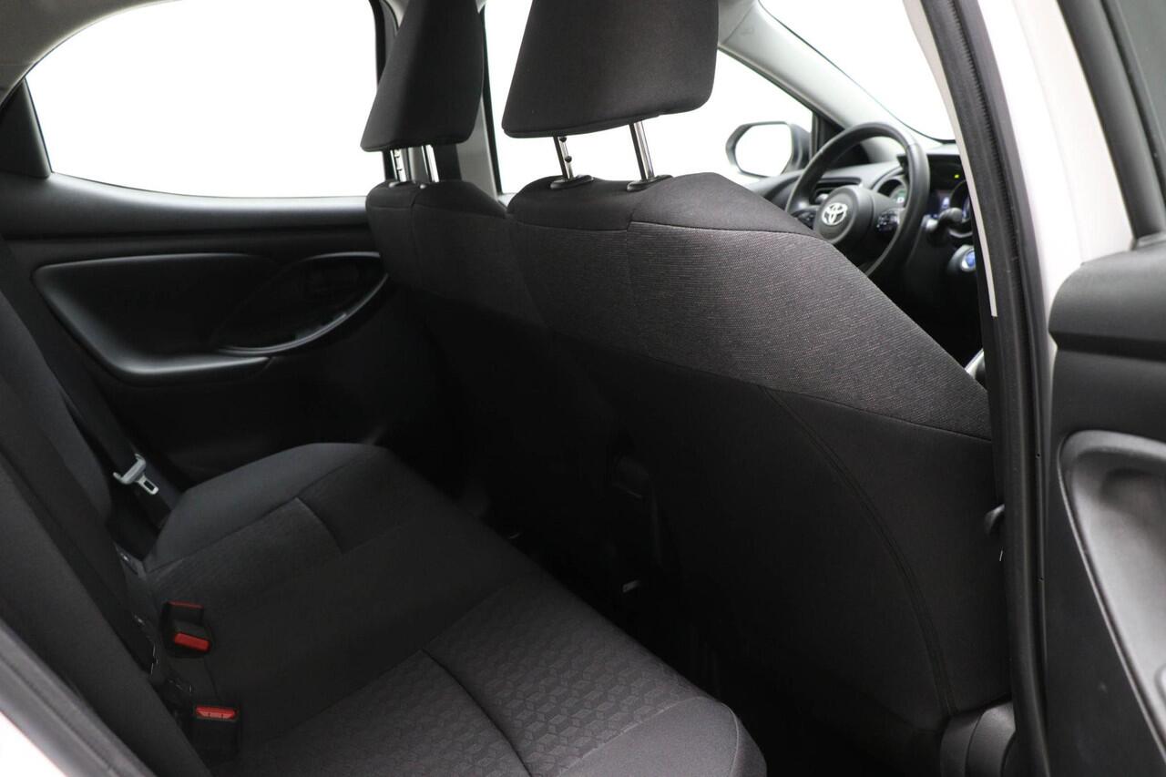 Toyota YARIS 1.5 Hybrid Dynamic | LED | STOELVERWARMING | DAB | APPLE | CAMERA