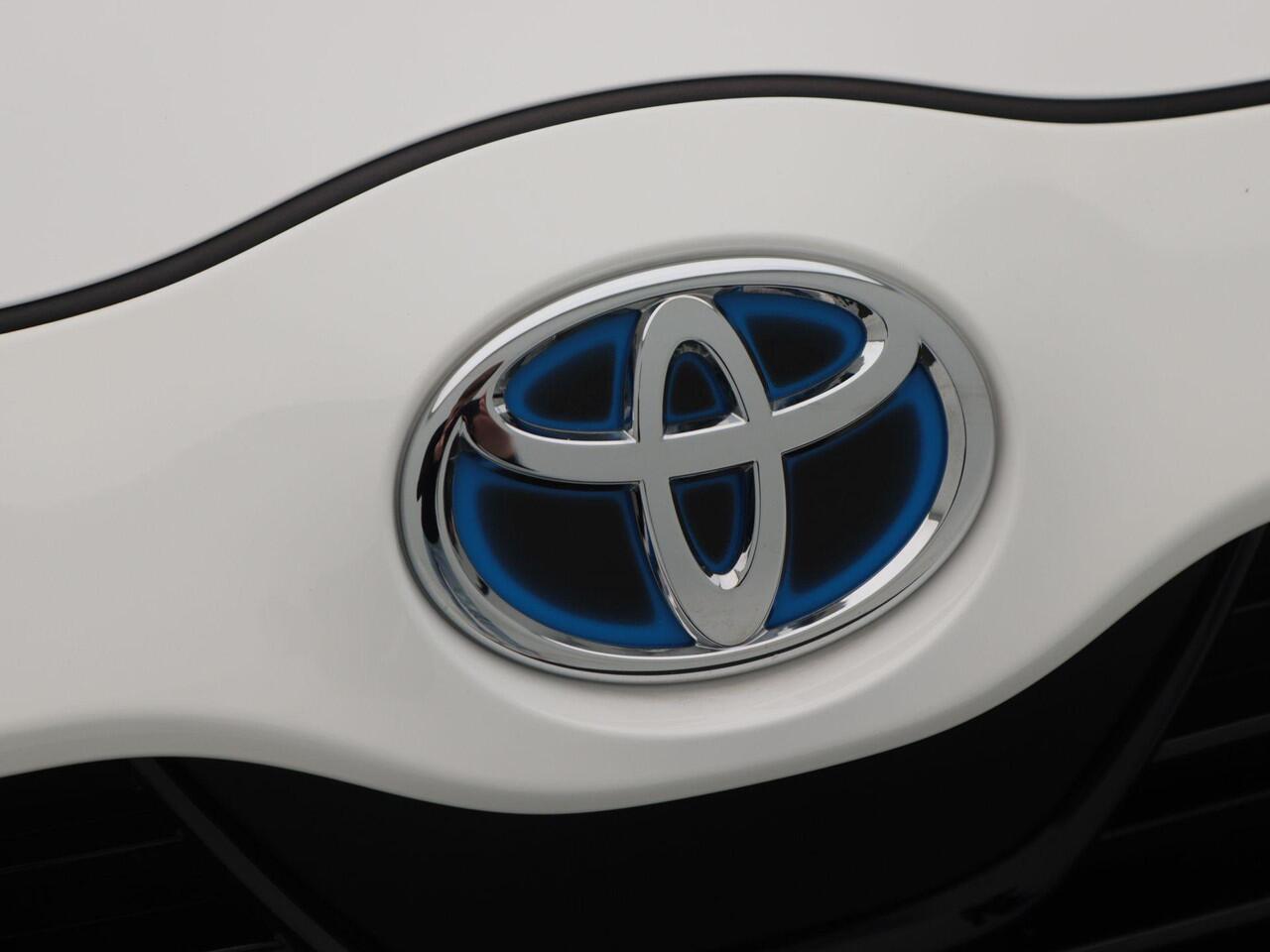 Toyota YARIS 1.5 Hybrid 115 Pk Automaat Dynamic | 16 inch velgen | Cruise Control | Stoelverwarming | Climate Control | Camera | 15.822 Km!!