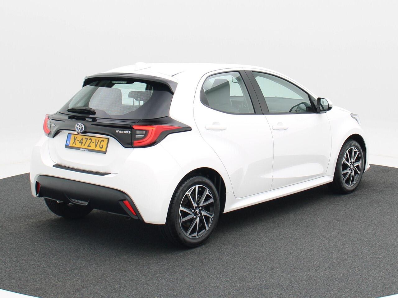 Toyota YARIS 1.5 Hybrid 115 Pk Automaat Dynamic | 16 inch velgen | Cruise Control | Stoelverwarming | Climate Control | Camera | 15.822 Km!!