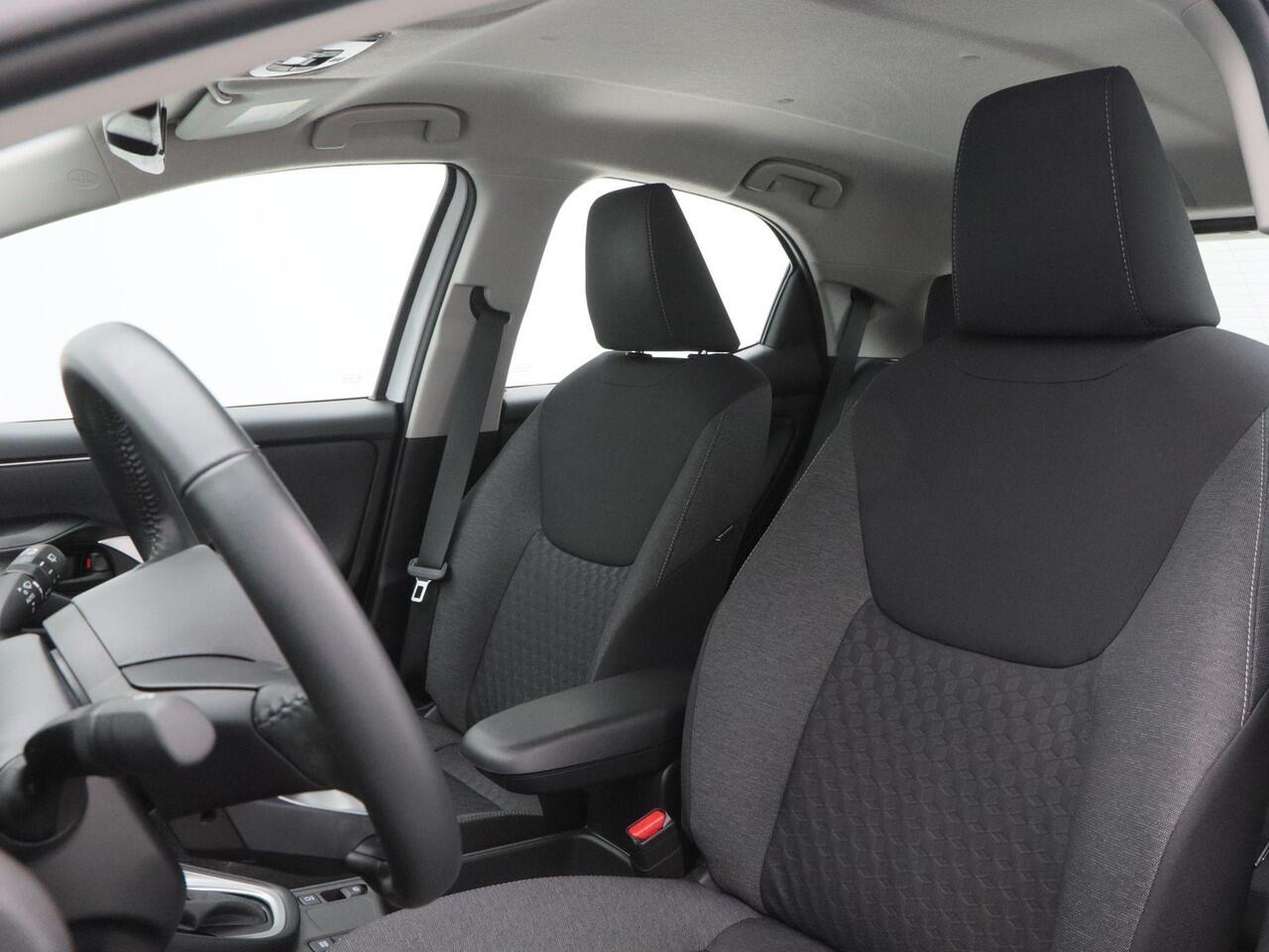 Toyota YARIS 1.5 Hybrid 115 Pk Automaat Dynamic | 16 inch velgen | Cruise Control | Stoelverwarming | Climate Control | Camera | 15.822 Km!!