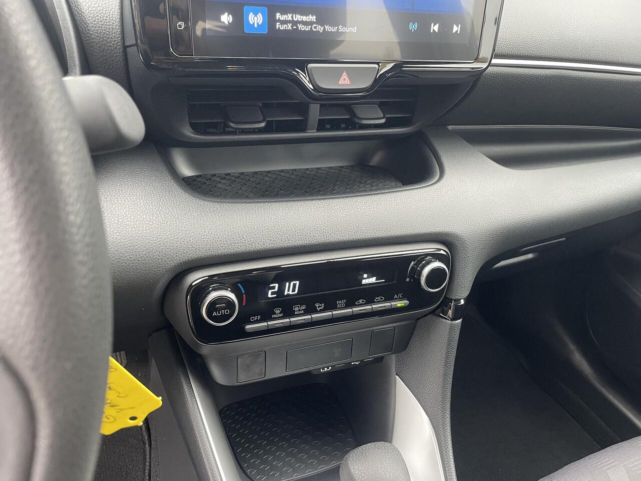 Toyota YARIS 1.5 Hybrid 115 Comfort | Org NL | Apple/Android Navigatie |