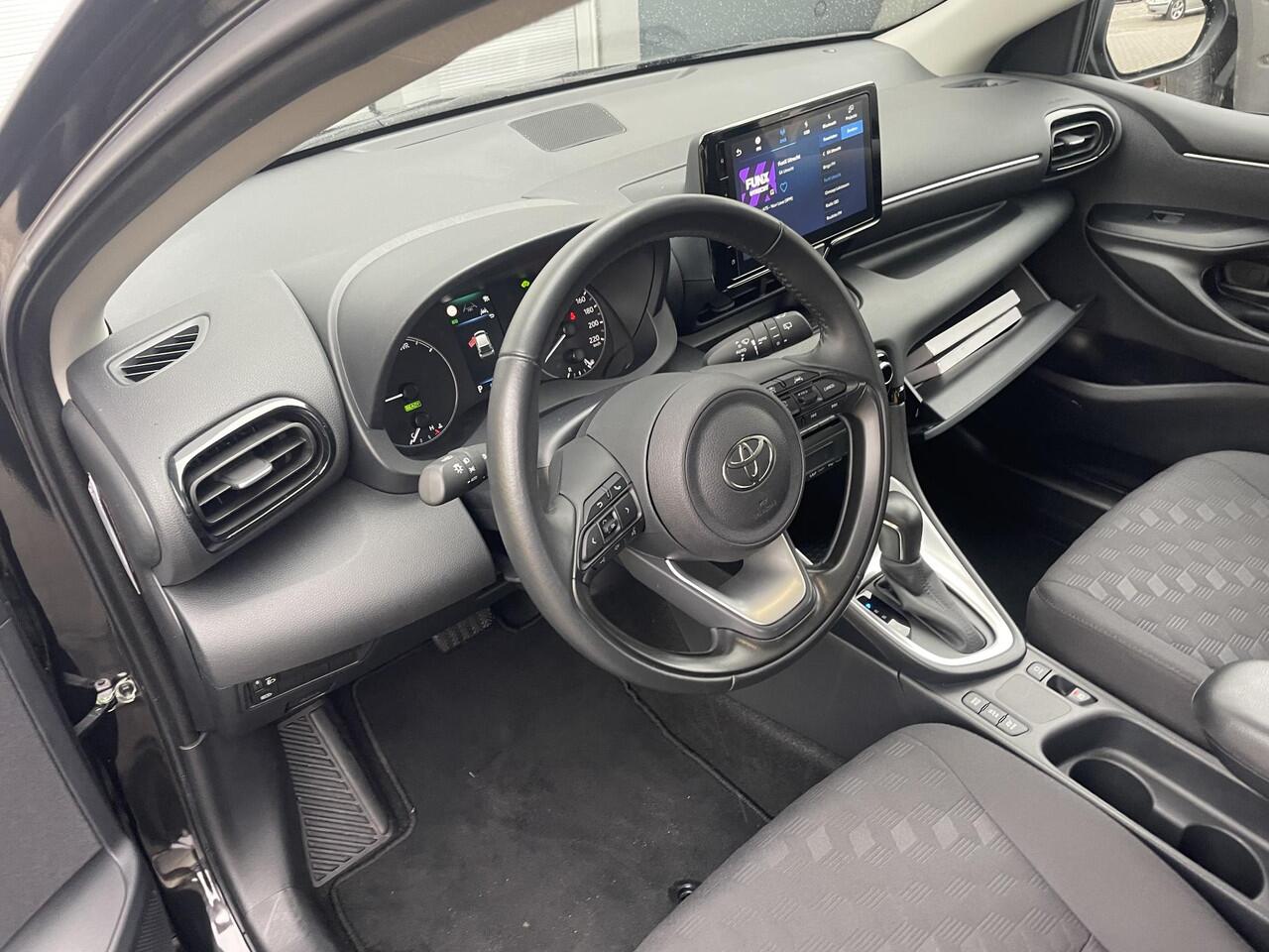 Toyota YARIS 1.5 Hybrid 115 Active | org NL en 1e Eigenaar | Apple/Android Navigatie