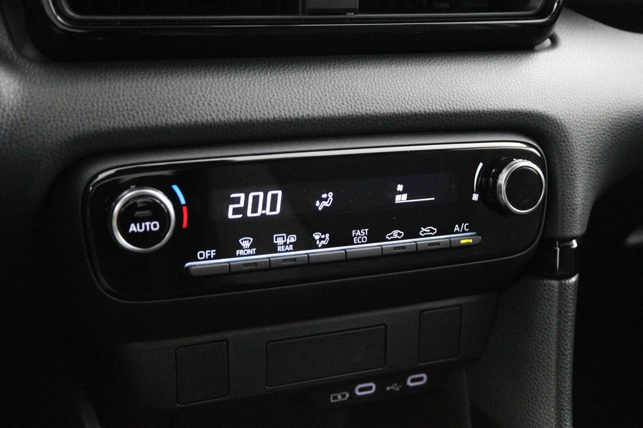 Toyota YARIS 1.5 Hybrid 115 First Edition | Navigatie | Keyless | Privacy glass |