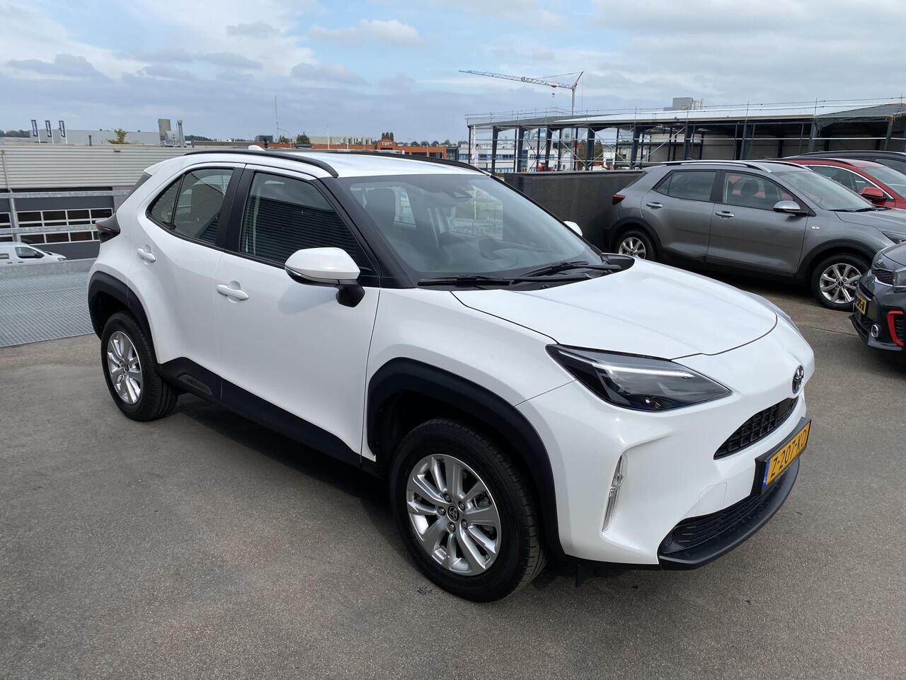 Toyota YARIS Cross 1.5 Hybrid Active Navigatie Apple CarPlay/Android Auto, adaptieve cruise control, achteruitrij camera, NL auto!