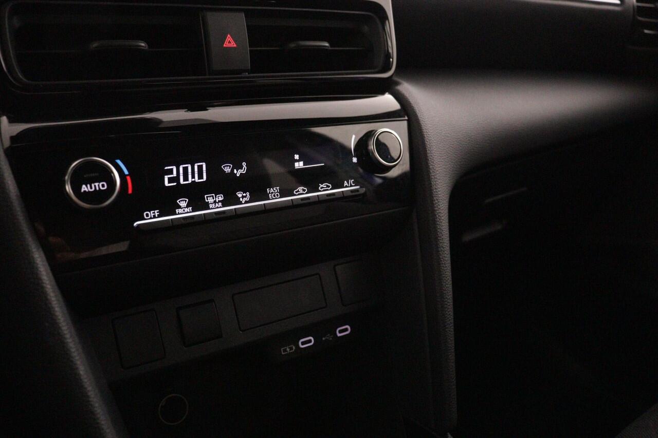 Toyota YARIS Cross 1.5 Hybrid 115 First Edition | Apple Carplay/Android Auto | Navigatiesysteem | Privacy Glas |